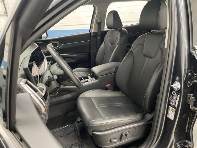 used 2024 Kia Sorento car, priced at $27,777