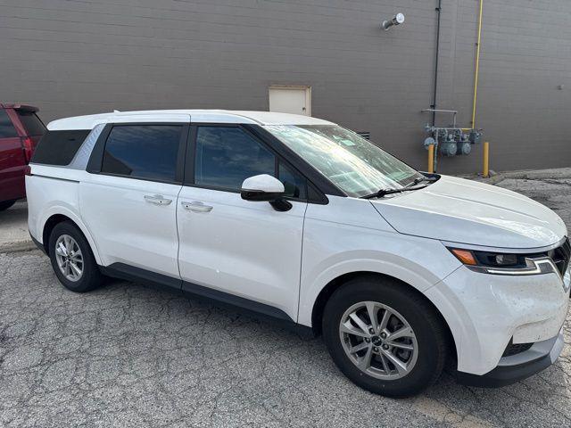 used 2022 Kia Carnival car, priced at $23,598