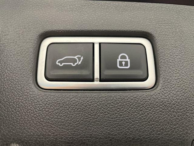 used 2022 Kia Sorento Plug-In Hybrid car, priced at $24,558
