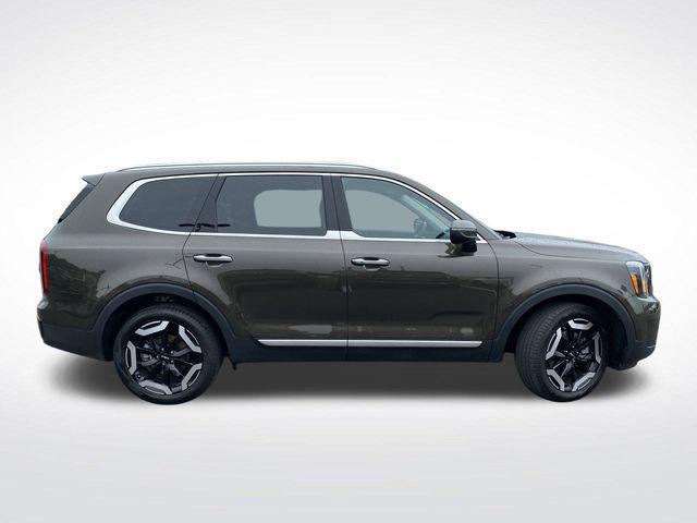 used 2024 Kia Telluride car, priced at $37,759