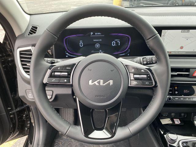 new 2025 Kia Seltos car, priced at $27,237