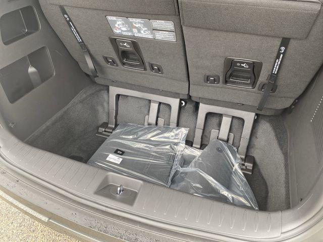 new 2025 Kia Carnival car, priced at $51,078