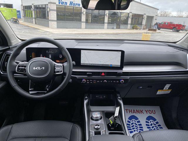new 2025 Kia Sorento Hybrid car, priced at $42,635