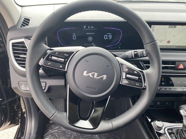 new 2025 Kia Seltos car, priced at $27,688