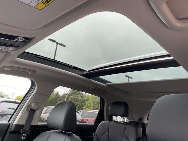 new 2025 Kia Sorento car, priced at $42,232