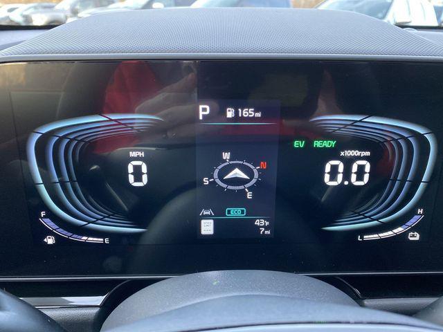 new 2025 Kia Niro car, priced at $30,999
