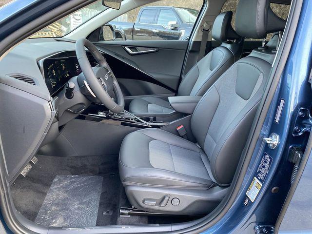 new 2025 Kia Niro car, priced at $30,999