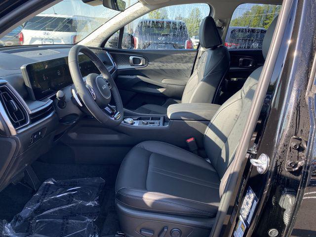 new 2025 Kia Sorento Hybrid car, priced at $42,127