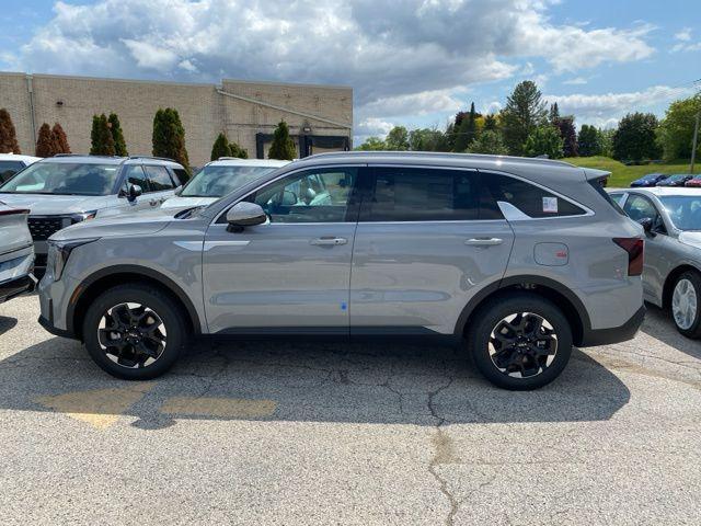 new 2025 Kia Sorento car, priced at $37,800