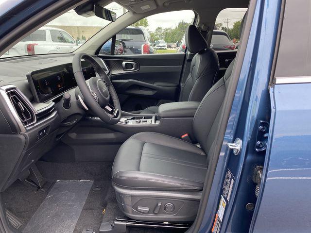 new 2025 Kia Sorento Hybrid car, priced at $41,628