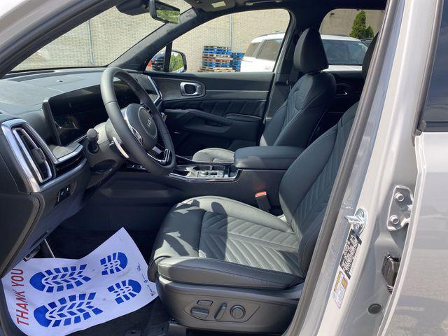 new 2025 Kia Sorento car, priced at $45,897
