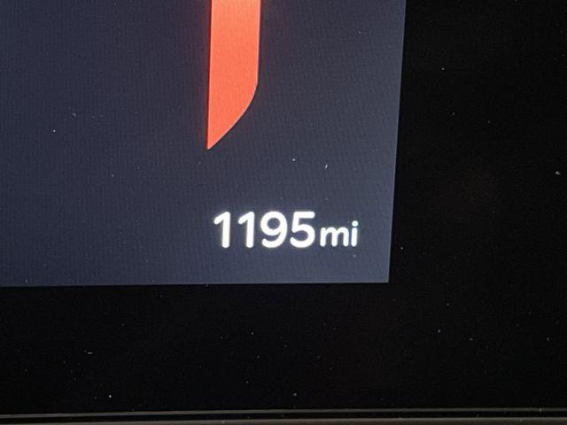 used 2025 Kia Sorento car, priced at $38,615