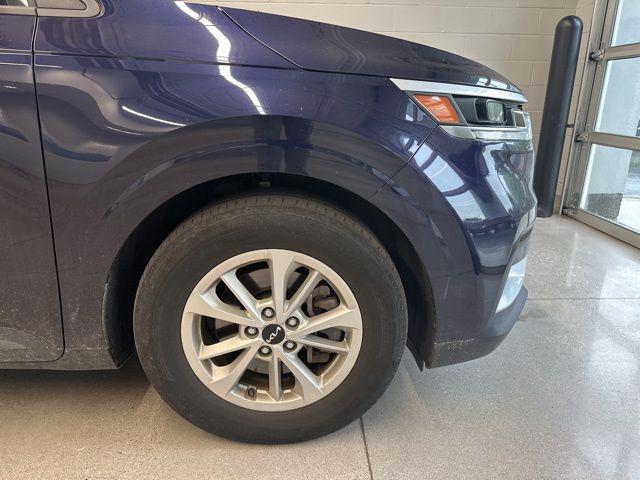 used 2024 Kia Carnival car, priced at $33,342