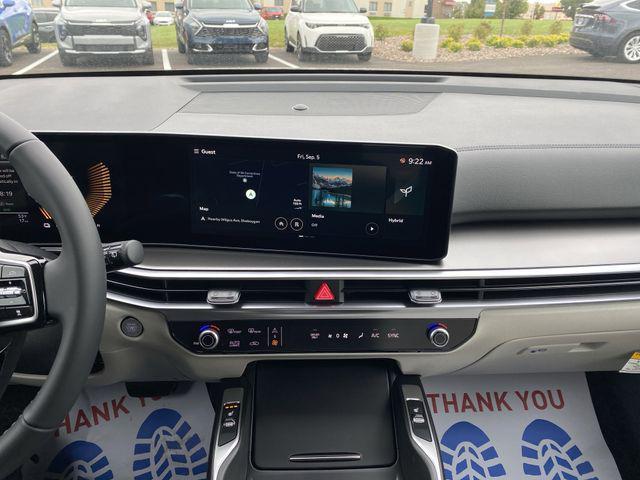 new 2025 Kia Sorento Hybrid car, priced at $38,890