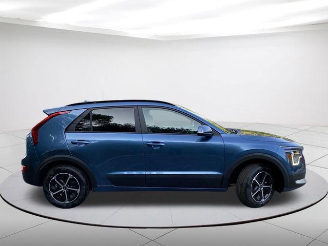 new 2024 Kia Niro car, priced at $30,254