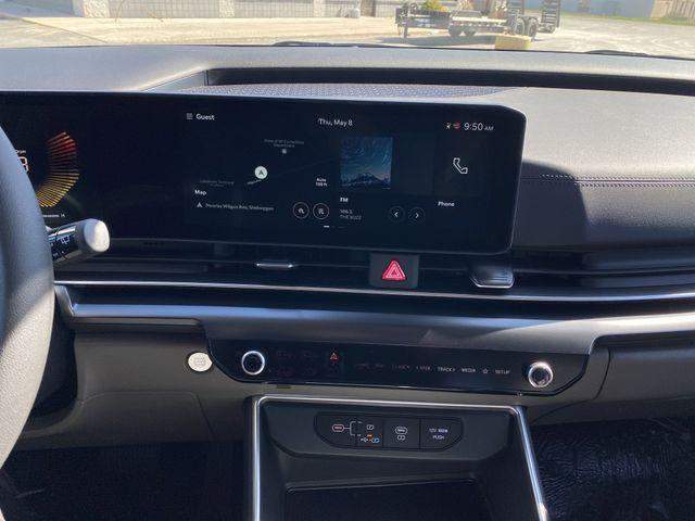 new 2025 Kia Carnival car, priced at $37,916