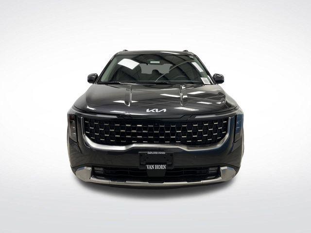 used 2025 Kia Carnival Hybrid car, priced at $42,354
