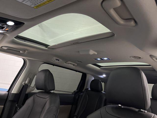 used 2025 Kia Carnival Hybrid car, priced at $42,354