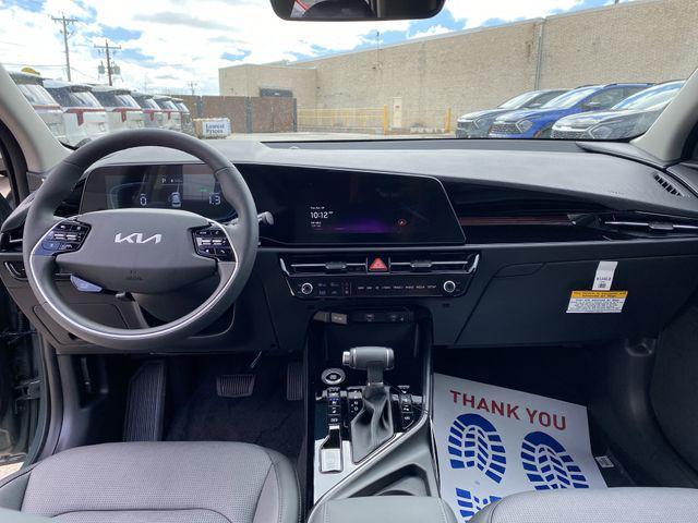 new 2025 Kia Niro car, priced at $33,523