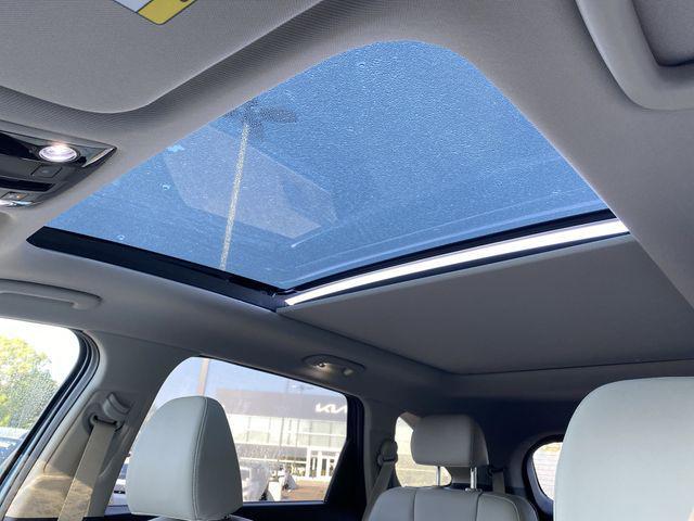 new 2025 Kia Sorento Hybrid car, priced at $40,547