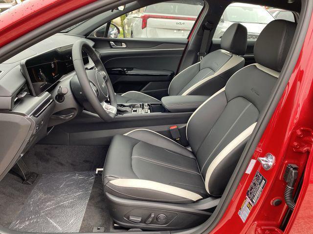 new 2025 Kia K5 car, priced at $30,369