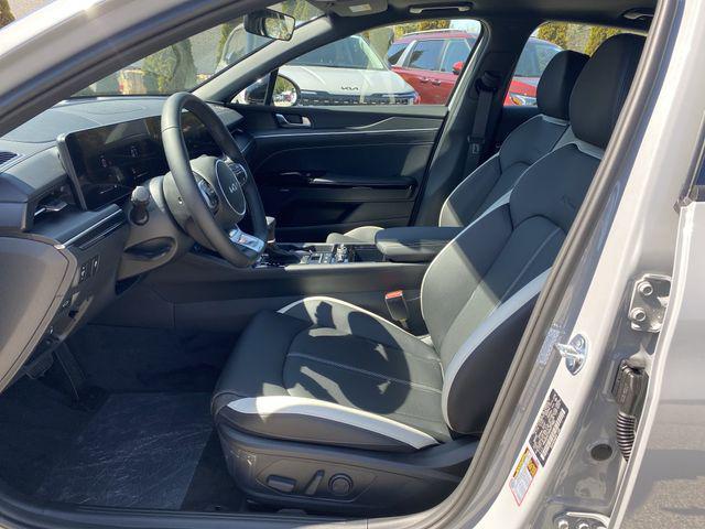 new 2025 Kia K5 car, priced at $32,365