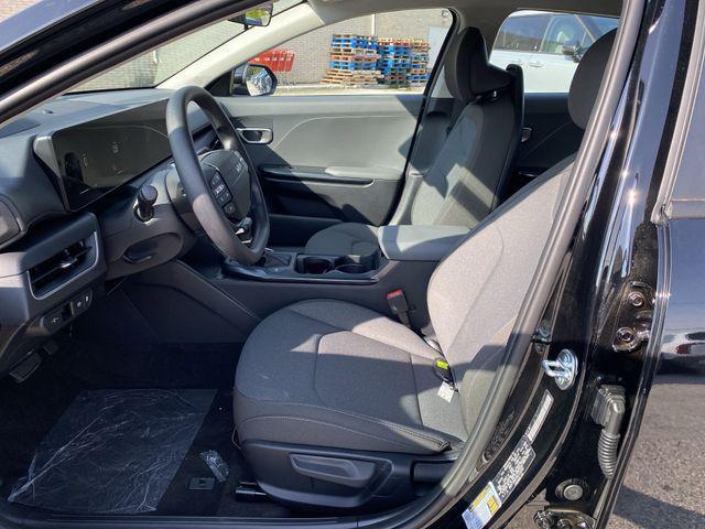 new 2025 Kia K4 car, priced at $23,198