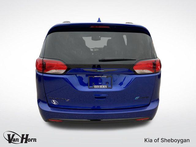 used 2020 Chrysler Pacifica Hybrid car, priced at $24,223