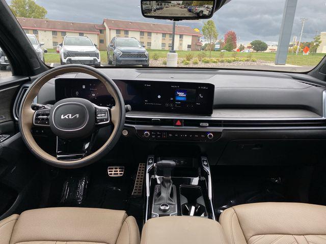 used 2024 Kia Sorento car, priced at $40,718