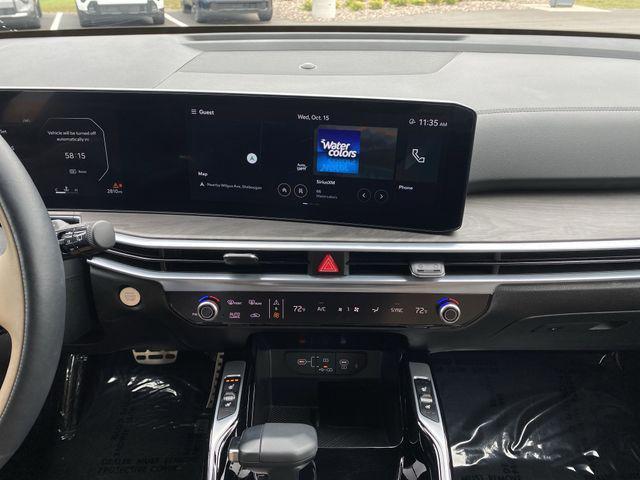 used 2024 Kia Sorento car, priced at $40,718