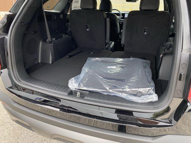 new 2025 Kia Sorento car, priced at $45,629