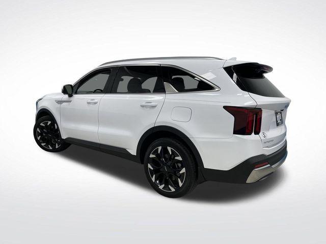 used 2024 Kia Sorento car, priced at $30,632