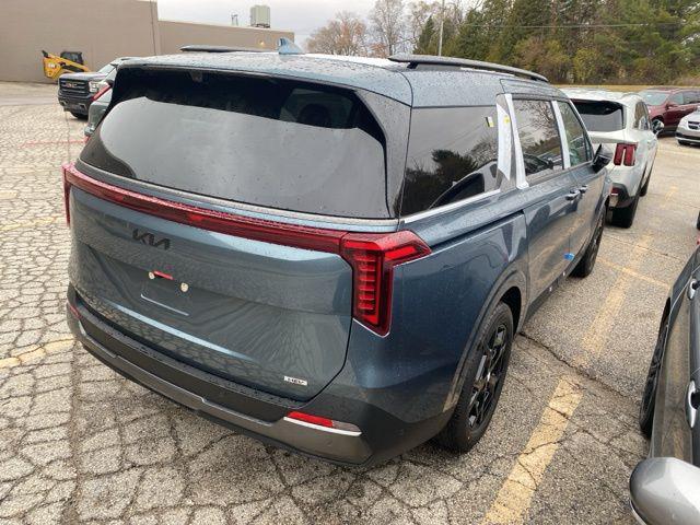 new 2026 Kia Carnival Hybrid car, priced at $53,150