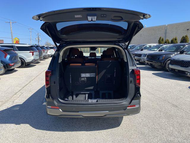 new 2025 Kia Carnival car, priced at $50,241