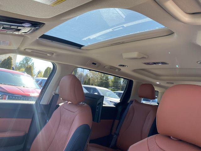 new 2025 Kia Carnival car, priced at $50,241