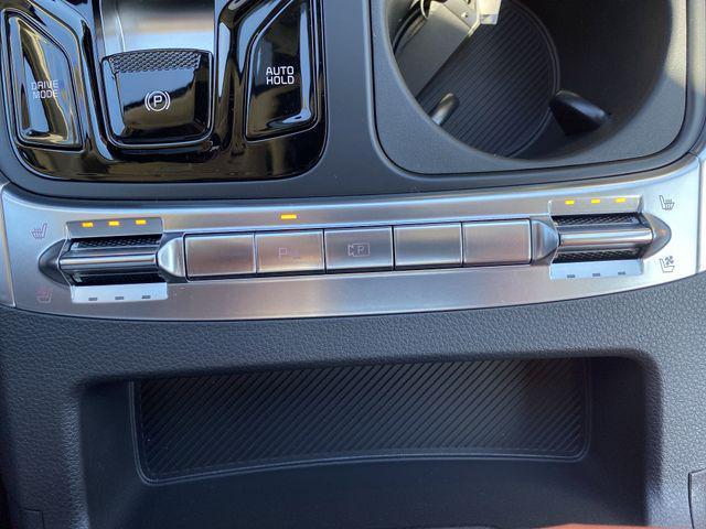 new 2025 Kia Carnival car, priced at $50,241