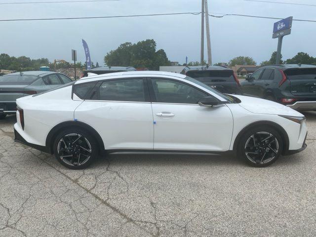 new 2025 Kia K4 car, priced at $28,517