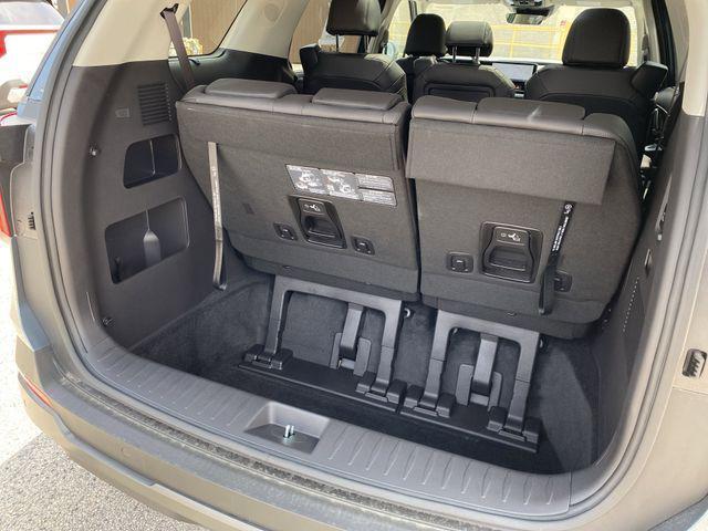 new 2025 Kia Carnival car, priced at $47,160