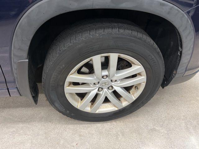 used 2015 Toyota Highlander car, priced at $16,190