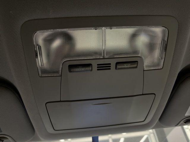 used 2015 Toyota Highlander car, priced at $16,190