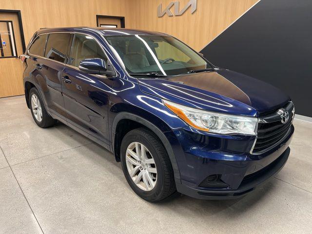 used 2015 Toyota Highlander car, priced at $16,190