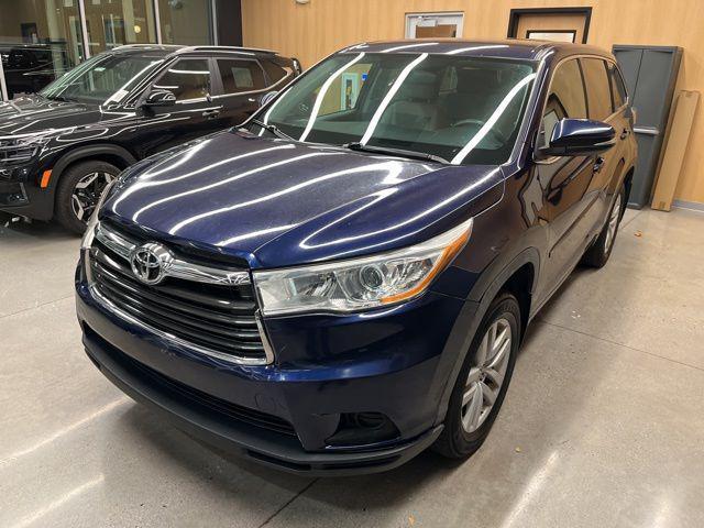 used 2015 Toyota Highlander car, priced at $16,190