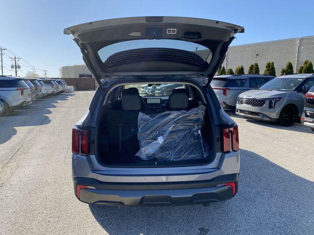 new 2025 Kia Sorento car, priced at $43,805