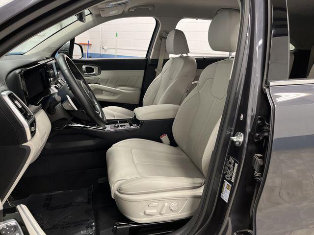 used 2023 Kia Sorento Hybrid car, priced at $31,930