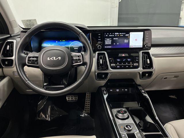 used 2023 Kia Sorento Hybrid car, priced at $31,930