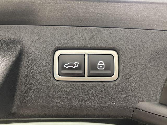 used 2022 Kia Sorento car, priced at $26,392