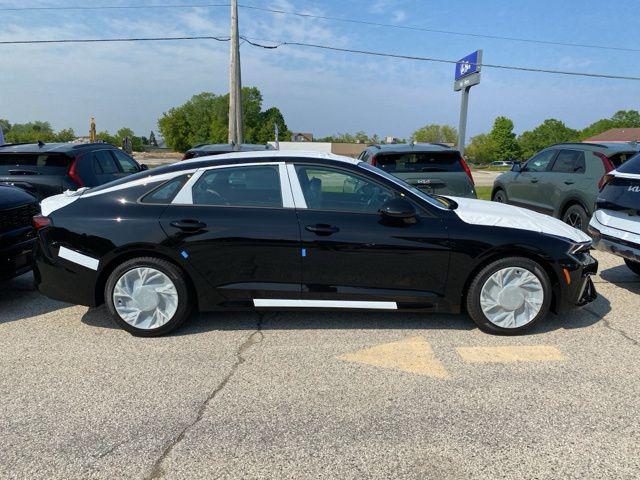 new 2025 Kia K5 car, priced at $31,658