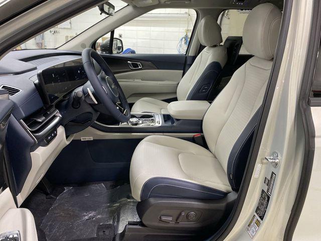 new 2025 Kia Carnival Hybrid car, priced at $55,057