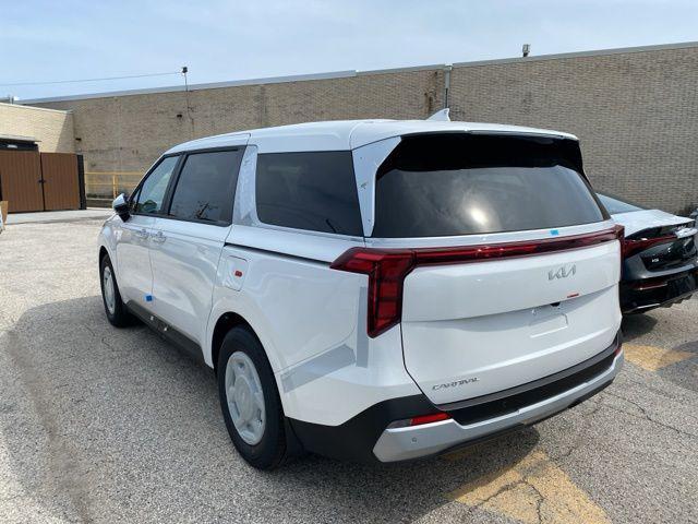 new 2025 Kia Carnival car, priced at $40,474