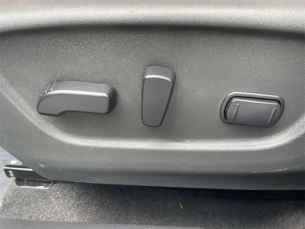 used 2019 Nissan Rogue car, priced at $20,724
